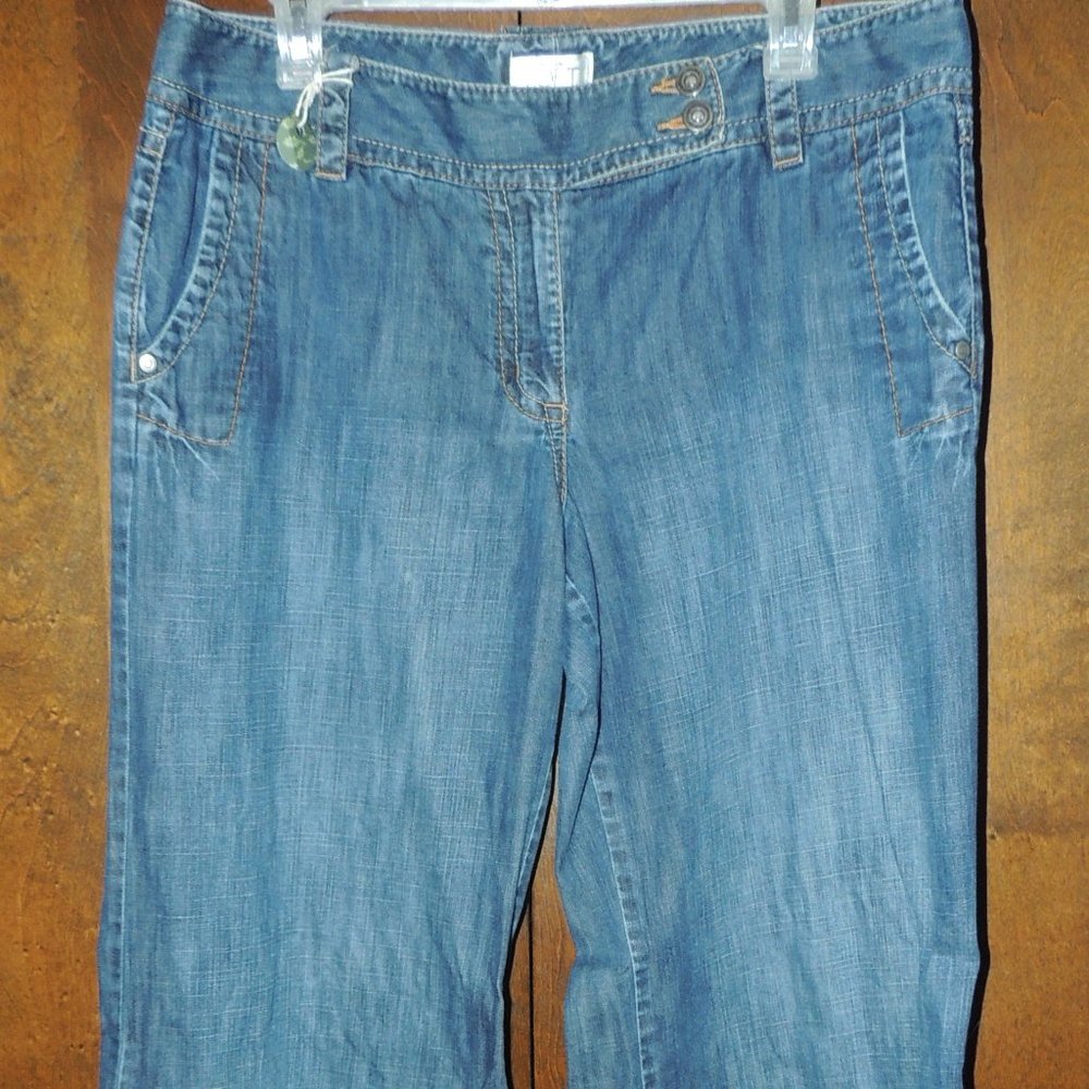 Ann Taylor LOFT - Button Tab, Cuffed Wide Leg Jeans in Saturated Rinse